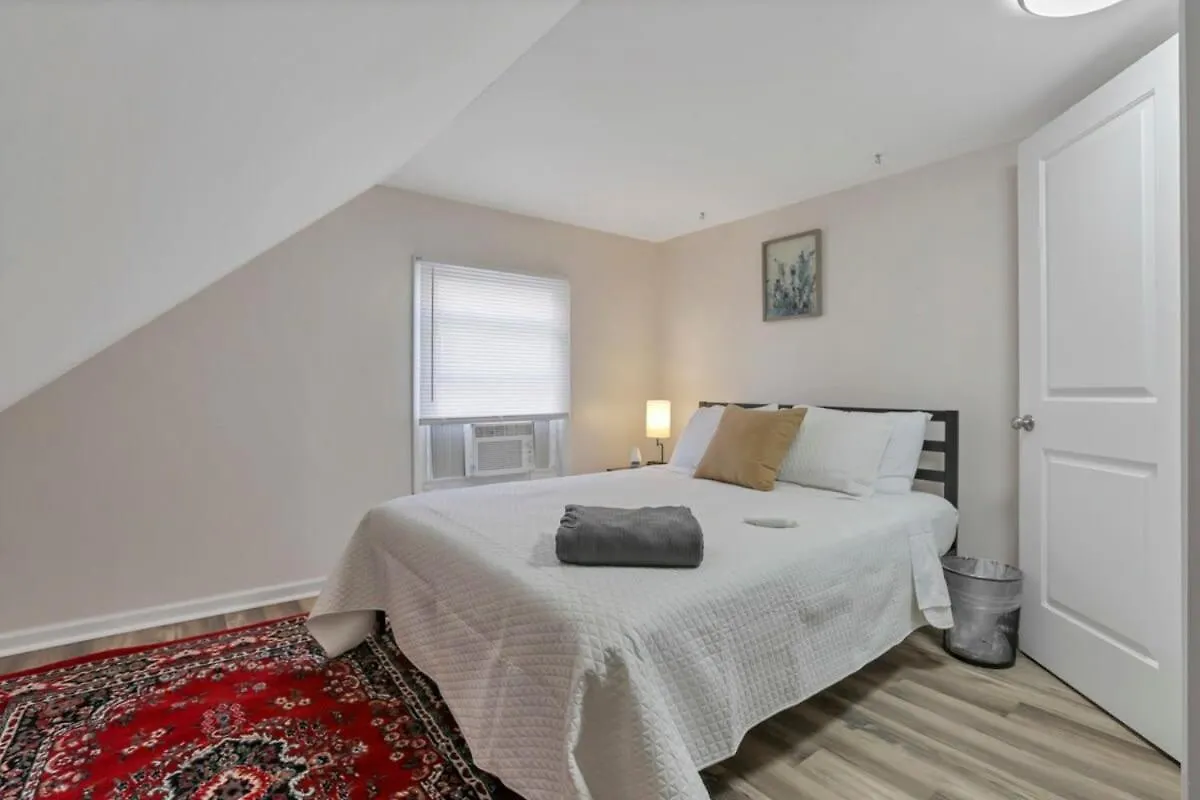 Σπίτι διακοπών Housepitality - West Side Lodge - 6 Bedroom 2 Ba Κολόμπο