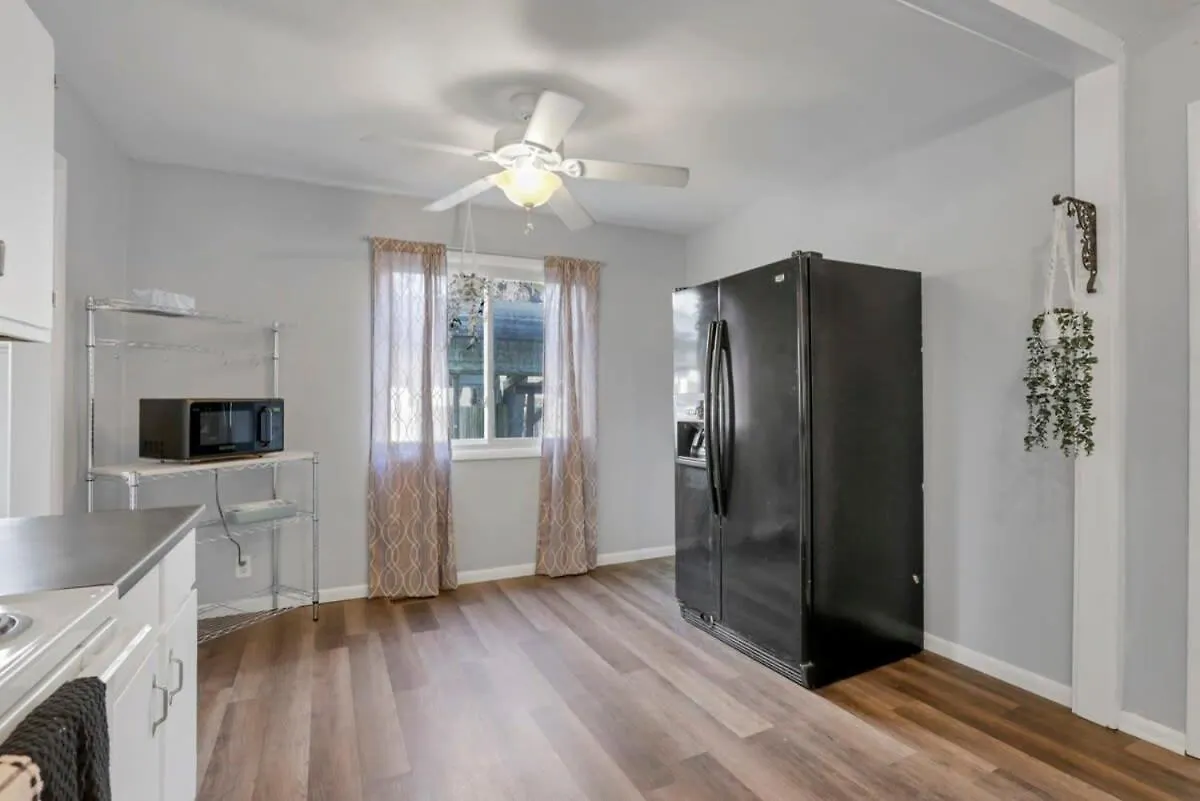 Housepitality - West Side Lodge - 6 Bedroom 2 Ba Κολόμπο