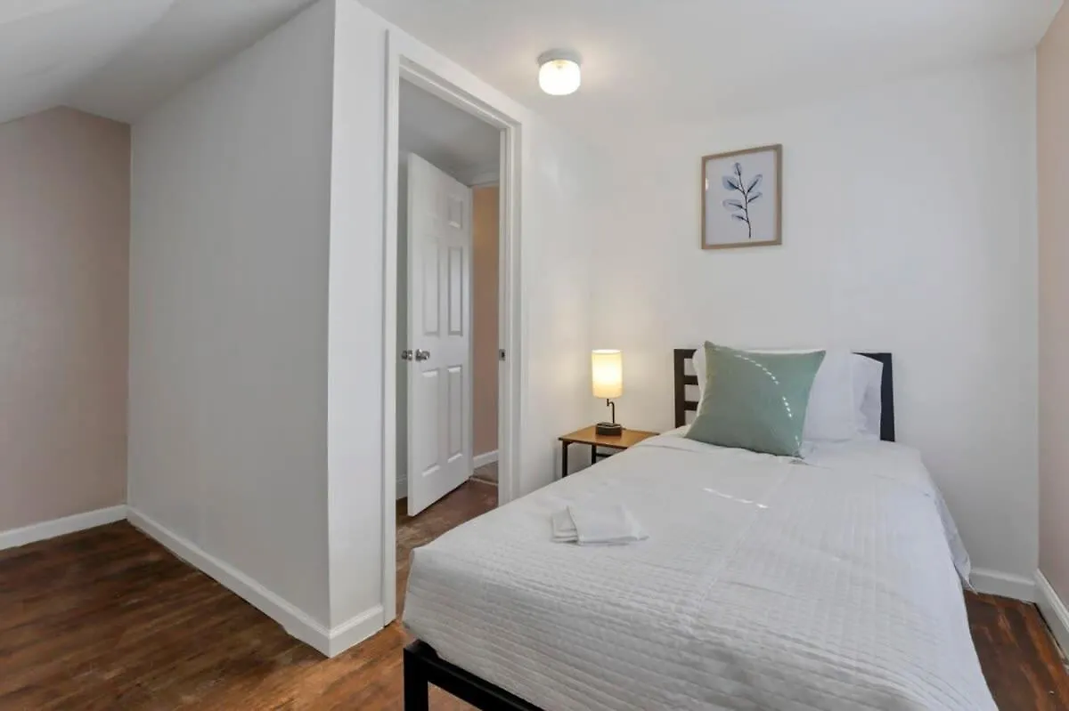 Housepitality - West Side Lodge - 6 Bedroom 2 Ba Κολόμπο