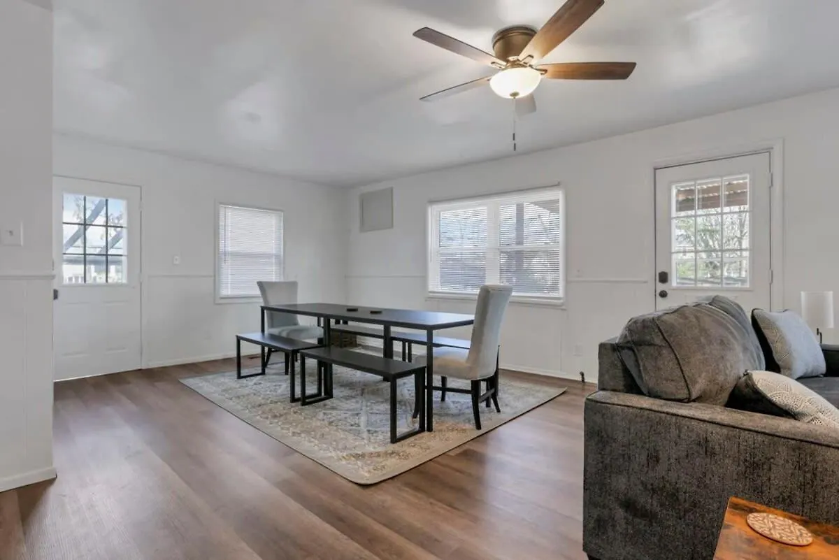 Housepitality - West Side Lodge - 6 Bedroom 2 Ba Κολόμπο 0*,
